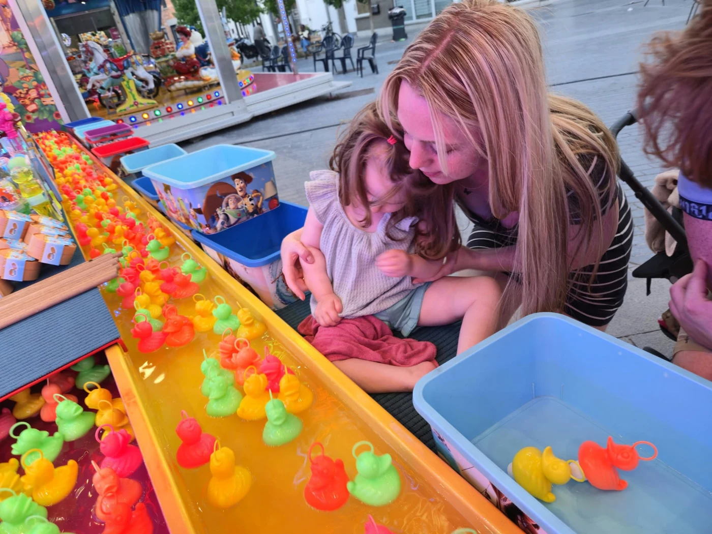 Lhusy partage une activité avec sa maman